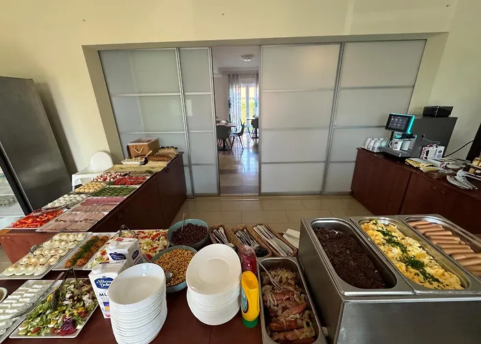 فندق مبيت وإفطار Tasarz 2 *